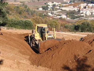 Terrassement, nivellement (Travaux agricoles)