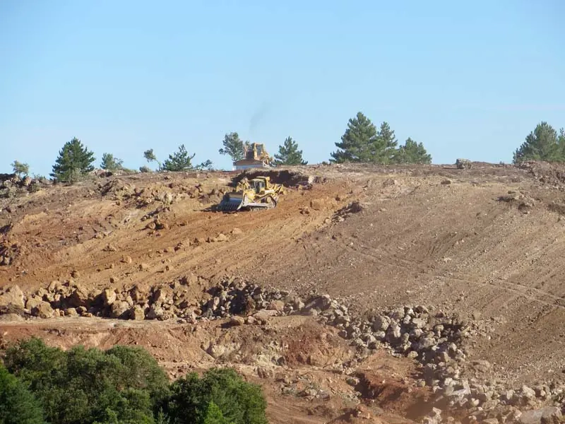 Nettoyage de terrain, déboisement et défrichement